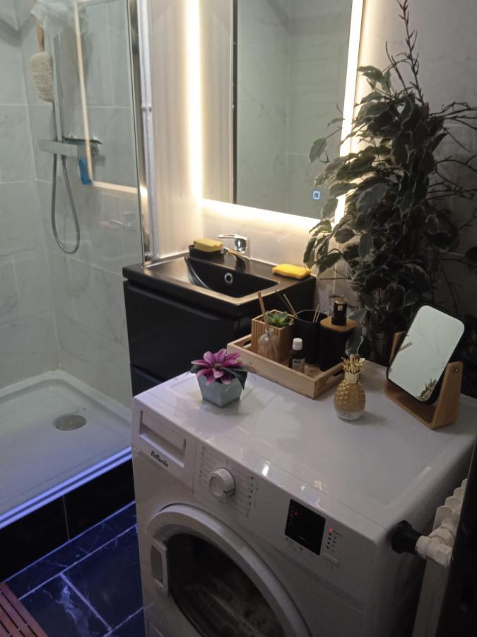 Tout Confort - Clim- Salle De Bain Commune Nîmes Kültér fotó