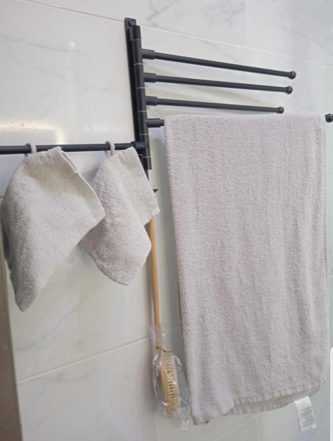 Tout Confort - Clim- Salle De Bain Commune Nîmes Kültér fotó
