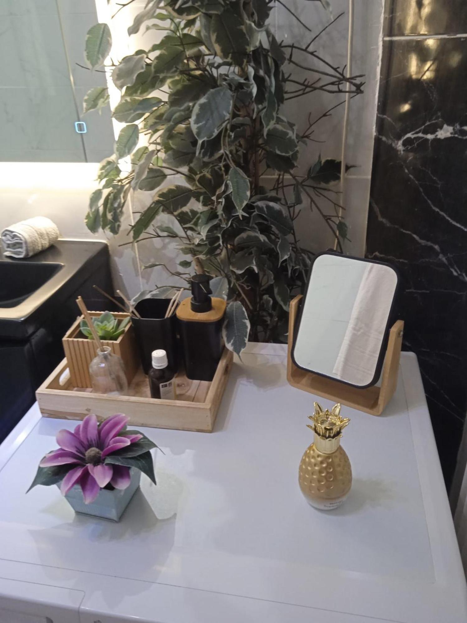 Tout Confort - Clim- Salle De Bain Commune Nîmes Kültér fotó